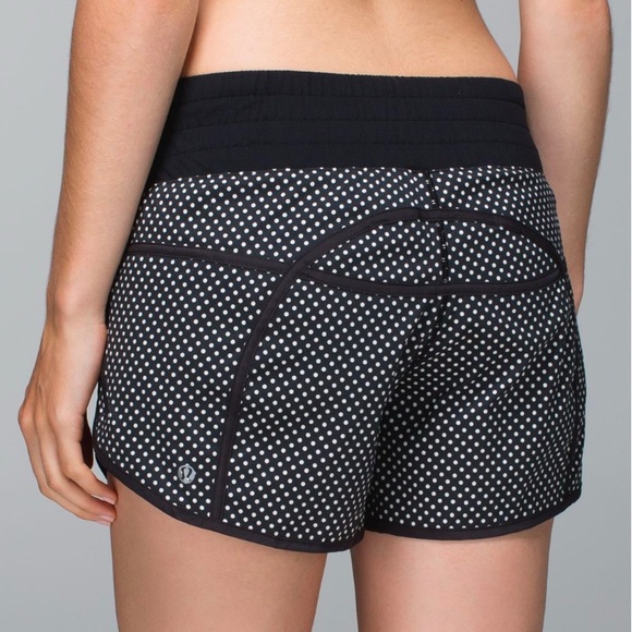 lululemon athletica Pants - Lululemon Women Sz 6 Tracker Athletic Workout Activewear Elastic Waist Run Short